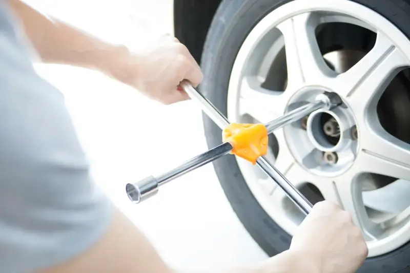 Naprawa samochodu w warsztacie samochodowym